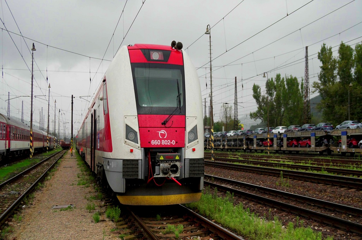 Ak všetko dobre pôjde, EJ už v novembri odvezie prvých cestujúcich